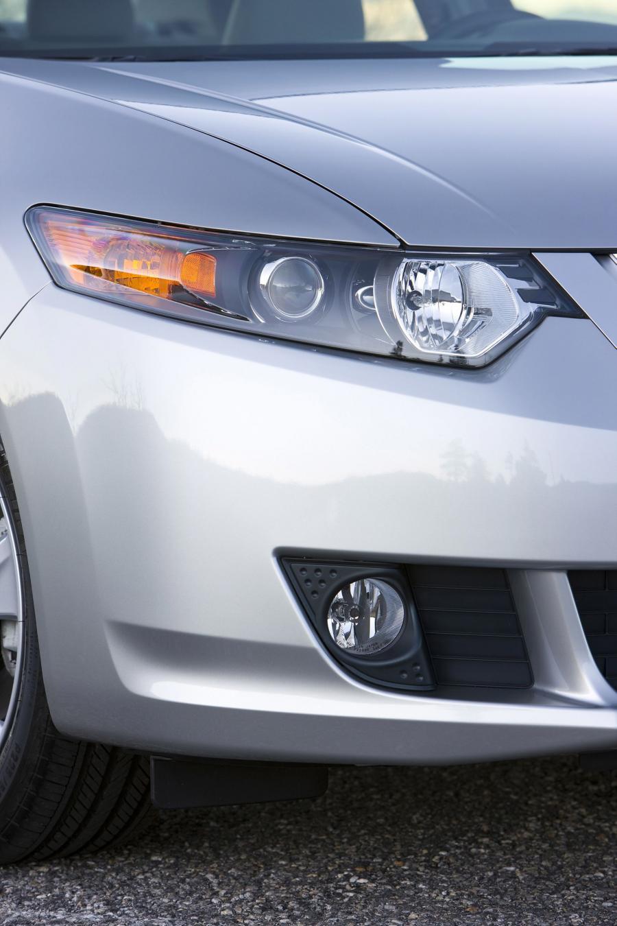 Детали экстерьера Acura TSX 2008 года  (фото 170 из 210)